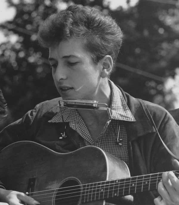 Bob Dylan and Joan Baez perform at the March on Washington 08/28/1963 RG 306 Records of the U.S. Information Agency 306-SSM-4C(53)24 ARC ID 542021 EAP ID 27-0286 12081_1998_001 Landscape